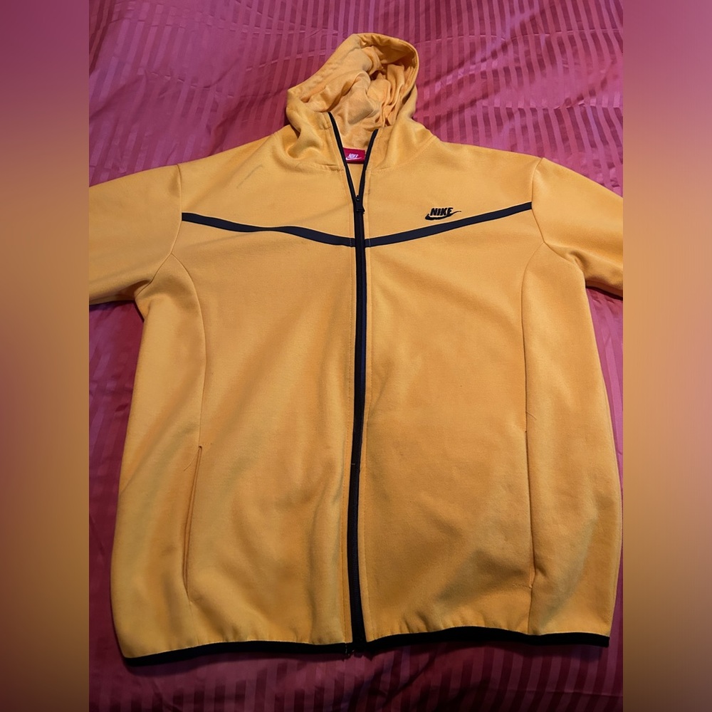 Men’s Nike Hoodie Size: M